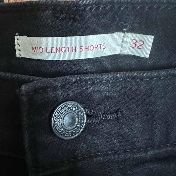 Levi's Black Jean Shorts - Picture 3 of 3